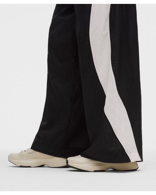 lululemon athletica Black – License To Train Textured Nylon Mid-Rise Pants – – Size Large