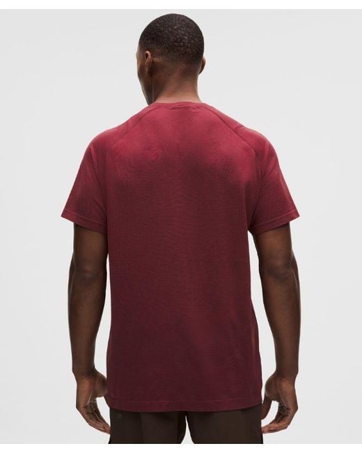 lululemon athletica Red – Metal Vent Tech Short-Sleeve Shirt – /Burgundy – Size Medium for men