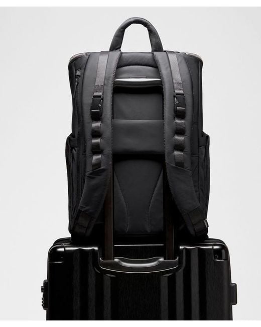 lululemon athletica Black – New Parent Backpack 22L –