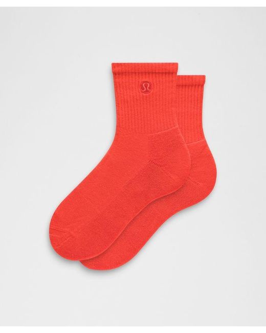 lululemon athletica Red – Daily Essential Quarter Socks – –