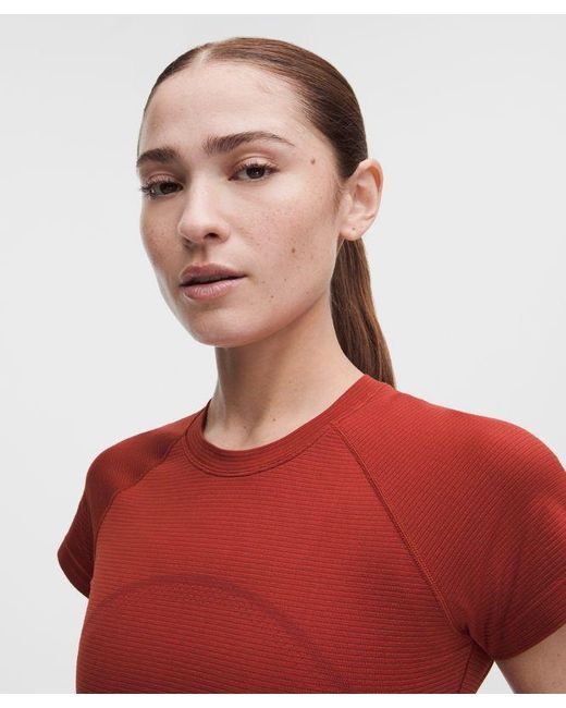 lululemon athletica Red – Swiftly Tech Cropped Short-Sleeve Shirt 2.4 – – Size 4