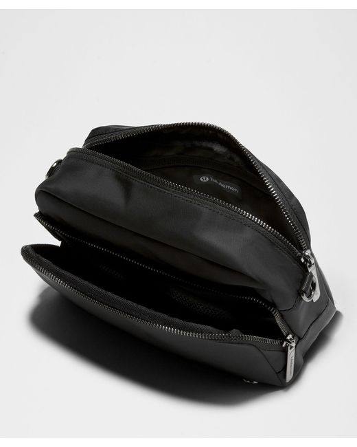 lululemon Everywhere Crossbody 3L Large in Black | Lyst