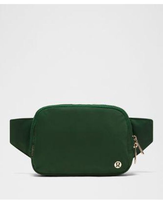 lululemon athletica Green – Everywhere Belt Bag Large 2L –