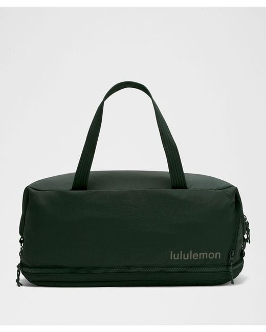 lululemon 3-In-1 Gym Duffle Bag 30L in Green | Lyst lululemon 3-In-1 Gym Duffle Bag 30L in Green | Lyst