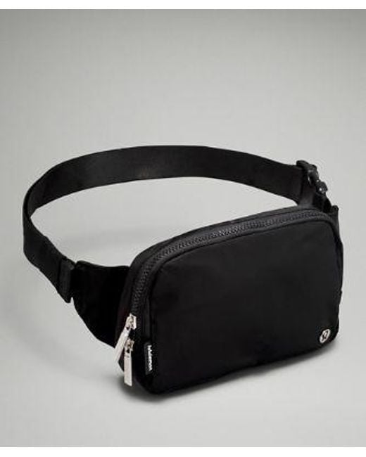 lululemon athletica Black – Everywhere Belt Bag Large 2L –