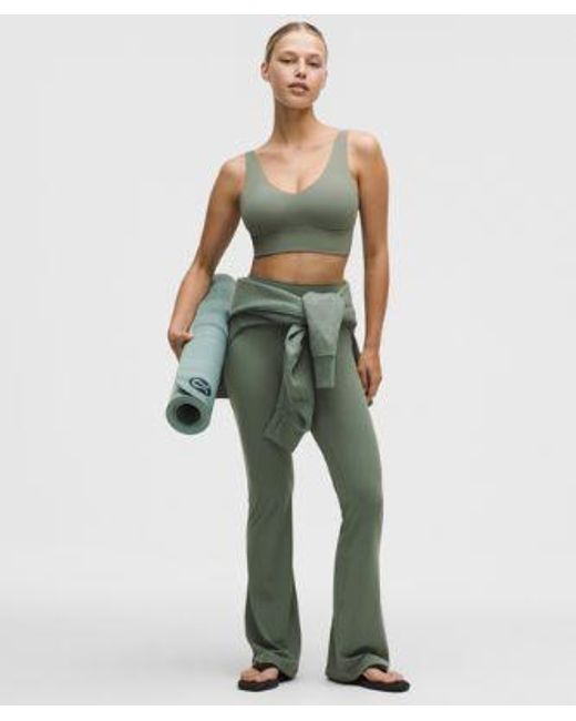 lululemon athletica Green – Focuser V-Neck Sports Bra Light Support, C/D Cup – /Pastel –