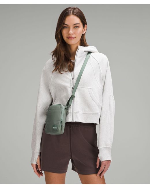 lululemon Easy Access Crossbody Bag 1.5L in Green | Lyst lululemon Easy Access Crossbody Bag 1.5L in Green | Lyst
