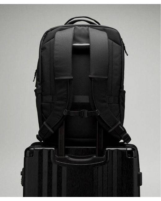lululemon athletica Black – Double-Zip Backpack 22L –