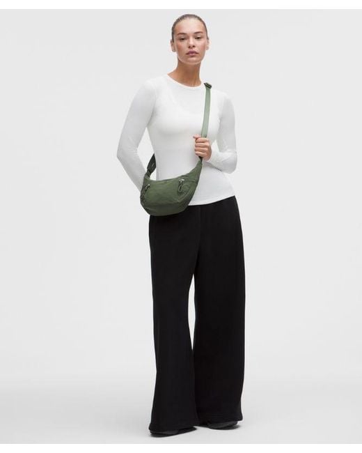 lululemon athletica Green – Small Slouchy Sling Bag 3L –