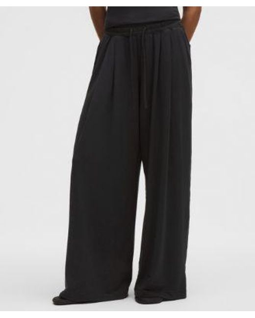 lululemon athletica Black – Becalm High-Rise Pleated Extra-Wide Leg Pants Fabric – – Size Medium