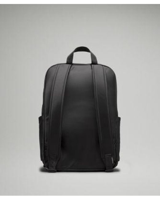 lululemon athletica Black – Everywhere Backpack 22L –