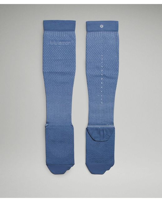 lululemon athletica Blue – 'Micropillow Compression Knee-High Running Socks Light Cushioning – –