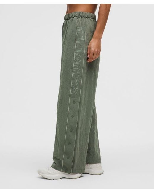 lululemon athletica Green – Crinkle Nylon Mid-Rise Track Pants Wordmark – –