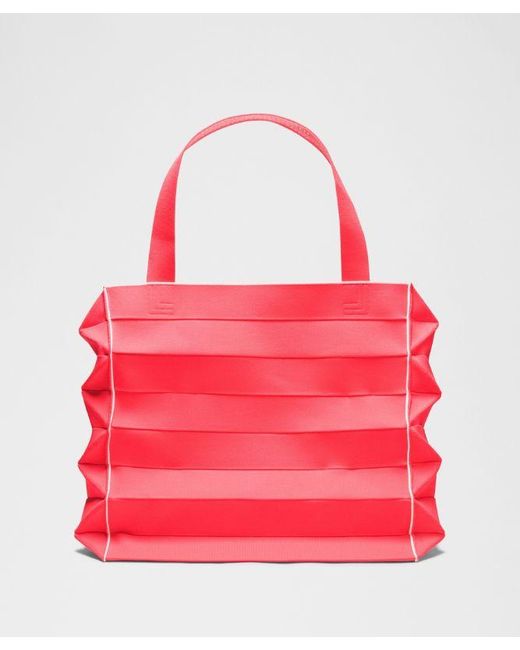 lululemon athletica Red – Fold It Hold It Tote Bag 22L –