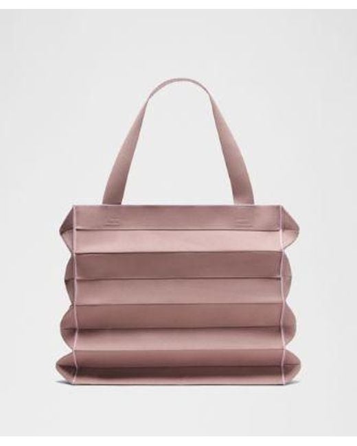 lululemon athletica Pink – Fold It Hold It Tote Bag 22L –