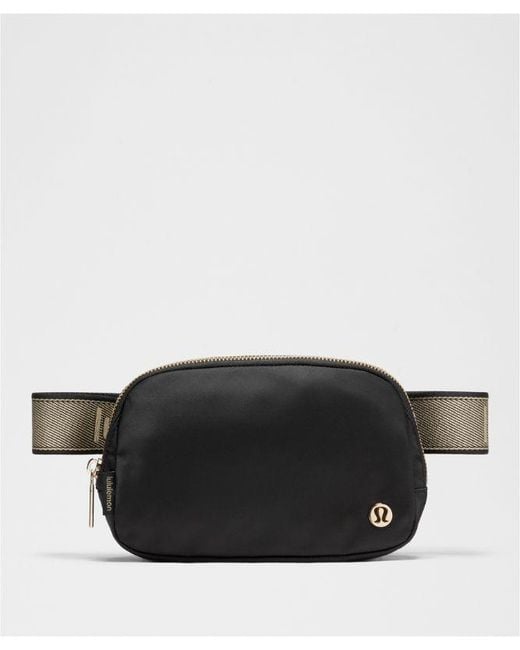 lululemon athletica Black – Everywhere Belt Bag 1L Metallic Wordmark –