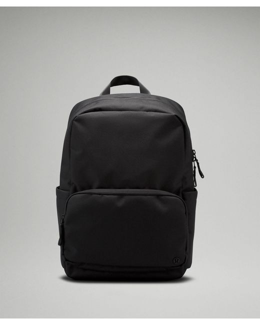 best large hanging travel toiletry bag Away in Jet Black lowstock WILL Leather Goods Distressed Color:A42-CHOICEDDC_JA-21 business trips