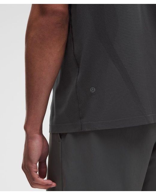lululemon athletica Gray – Metal Vent Tech Relaxed-Fit Short-Sleeve Shirt Training – – Size Large for men