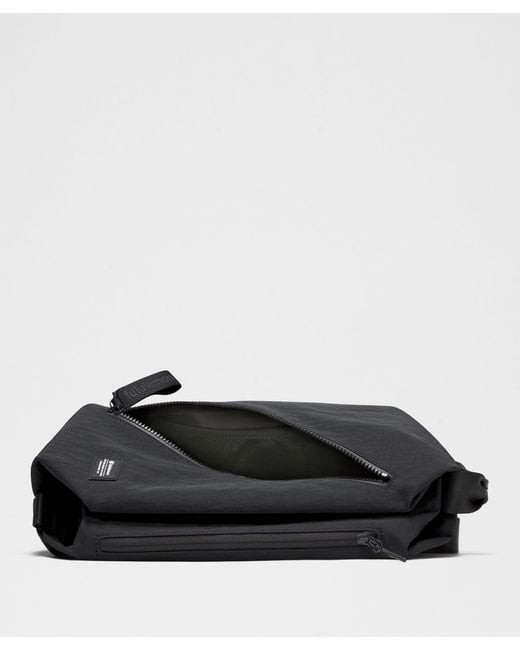 lululemon ルルレモン　Fast Track Bag 2.0　ブラック Fast Track Bag 2.0 10L | Men's Bags,Purses,Wallets | lululemon