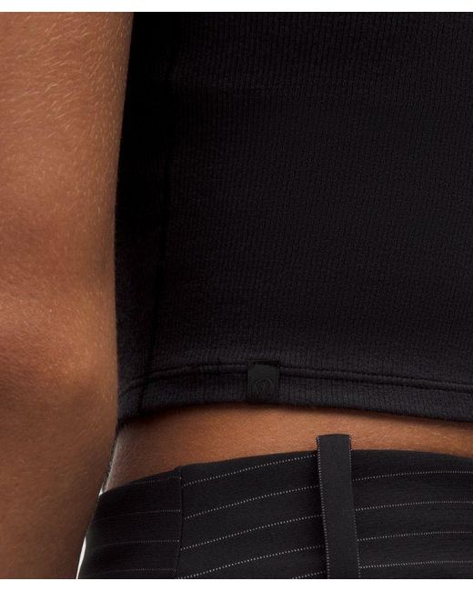 lululemon athletica Black – Hold Tight Straight Hem Cropped T-Shirt – – Size 4