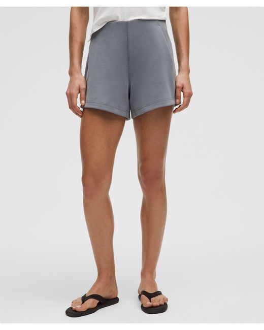 lululemon athletica Blue – Softstreme Kick-Flare Mid-Rise Shorts – 4" – – Size 4