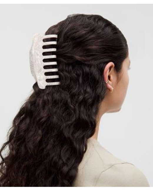 lululemon athletica Natural Jumbo Claw Clip