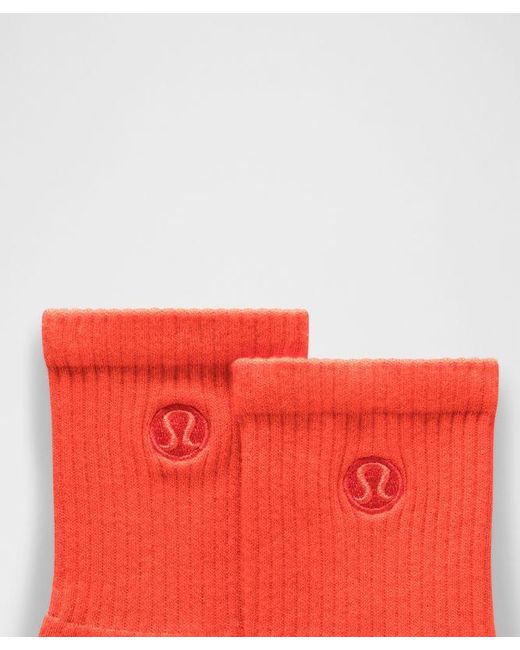 lululemon athletica Red – Daily Essential Quarter Socks – –