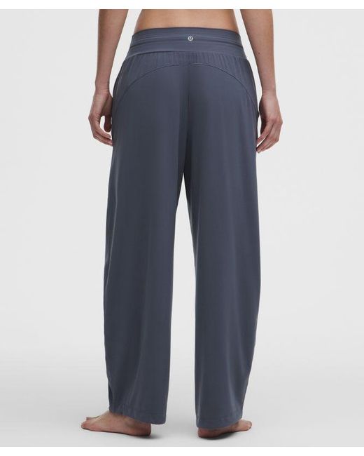 lululemon athletica Blue – Groove Low-Rise Relaxed Cinch Pants Regular – – Size 4