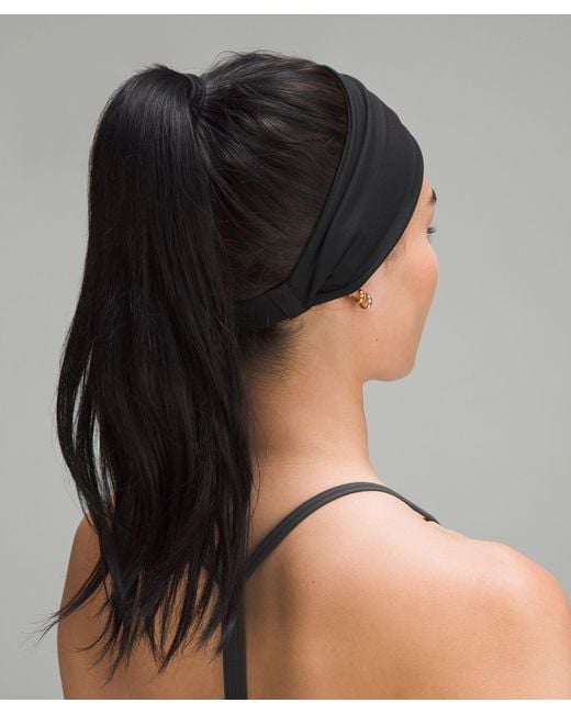 https://cdna.lystit.com/520/650/n/photos/lululemon/fda8b0a1/lululemon-athletica-designer-Black-Nulu-Wide-Reversible-Headband.jpeg