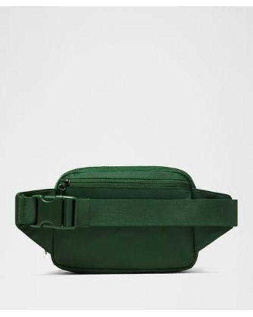 lululemon athletica Green – Everywhere Belt Bag Large 2L –
