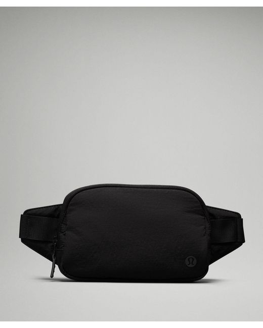 lululemon athletica Everywhere Belt Bag 1l - Color Black
