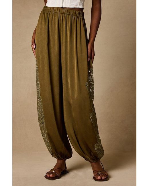 Lulus Natural Evette Lace High-Rise Jogger Pants