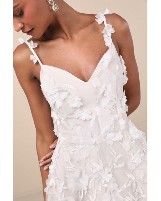 Elliatt Natural Flaviana And 3D Floral Embroidered Mini Dress