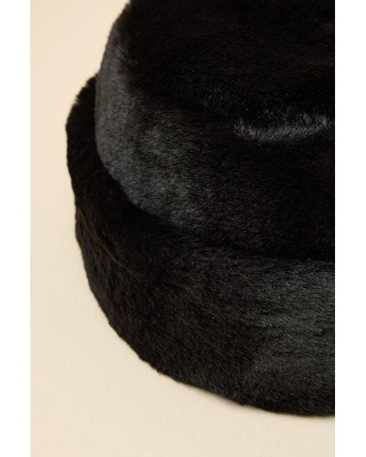 Lulus Black Omoka Faux Fur Cloche Hat
