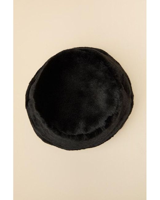 Lulus Black Omoka Faux Fur Cloche Hat