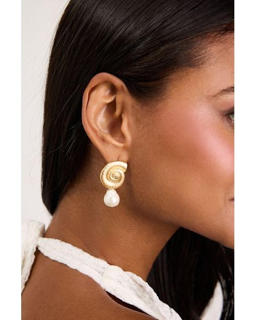 Lulus Natural Hazelly Pearl Seashell Earrings