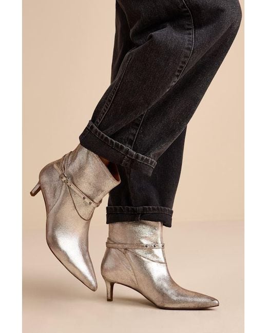 Seychelles Natural Milan Pewter Distressed Suede Leather Kitten Heel Ankle Boots