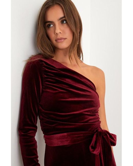 Lulus Red Extraordinary Vibe Velvet One-Shoulder Jumpsuit