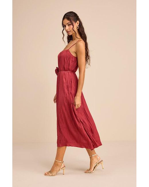 Lulus Red Alitra Dark Rose Pleated Rose Belt Sleeveless Midi Dress