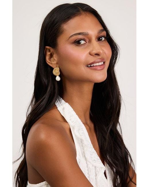 Lulus Natural Hazelly Pearl Seashell Earrings
