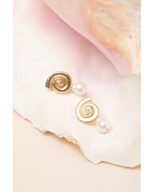 Lulus Natural Hazelly Pearl Seashell Earrings