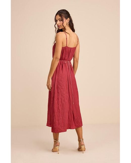 Lulus Red Alitra Dark Rose Pleated Rose Belt Sleeveless Midi Dress