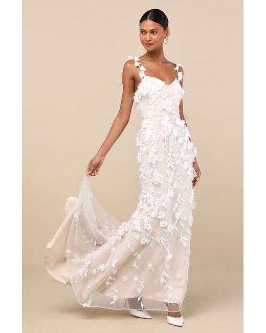 Elliatt Natural Kore And 3D Floral Mermaid Maxi Dress