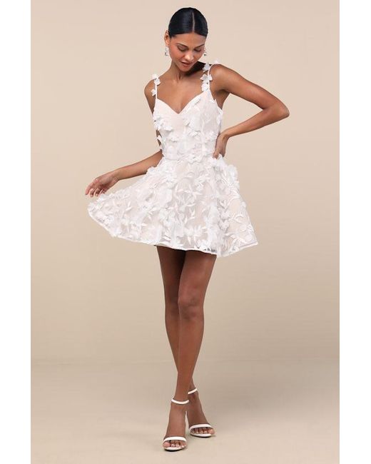 Elliatt Flaviana And 3D Floral Embroidered Mini Dress in Natural | Lyst