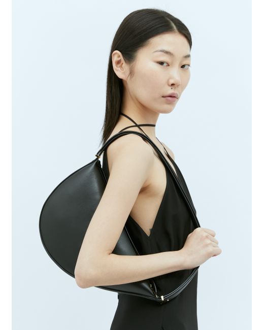 TOTEME Scoop Shoulder Bag in White | Lyst
