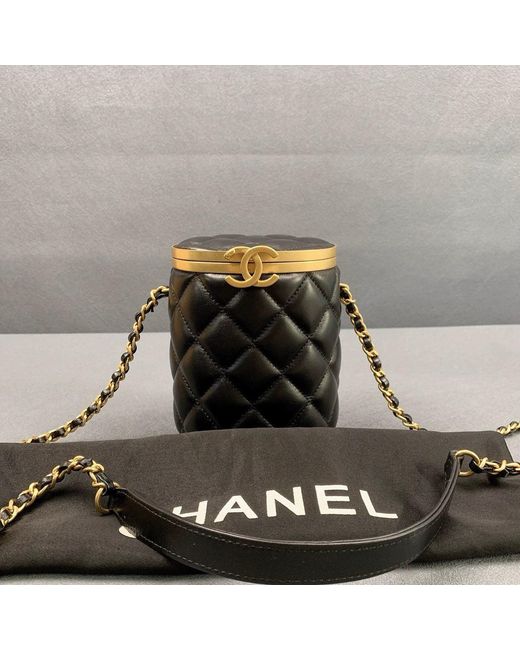 CHANEL Women's Pre-Loved Bag Very Good Condition