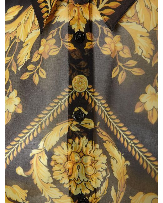 Robe caftan longue en mousseline imprimé barocco Versace en coloris Metallic