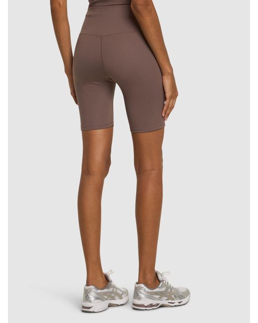 Shorts running cintura alta de tech stretch GIRLFRIEND COLLECTIVE de color Brown