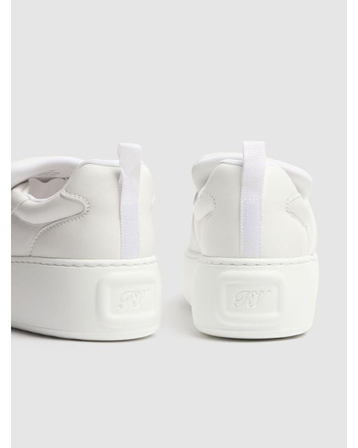 ROGER VIVIER◆Puffy Choc レザースニーカー*送料関税込 Roger Vivier Puffy Choc レザースニーカー ホワイト | Lyst
