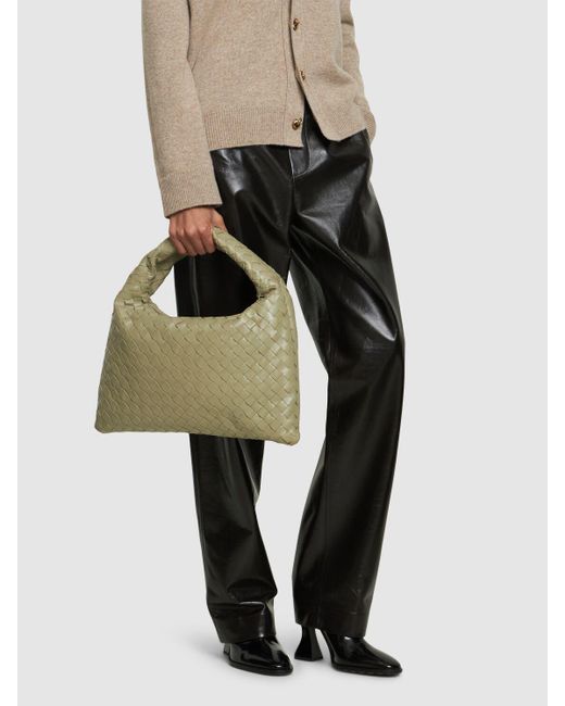 Petit sac porté épaule en cuir hop Bottega Veneta en coloris Metallic